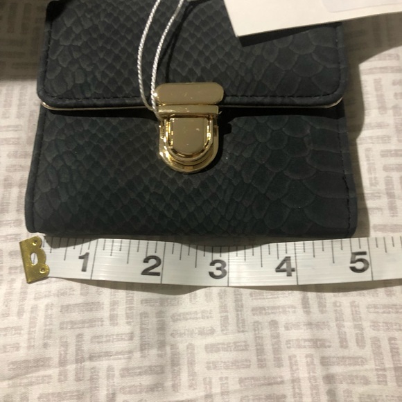 🌟NWT🌟Faux Snake Print Lock Wallet - Picture 6 of 8